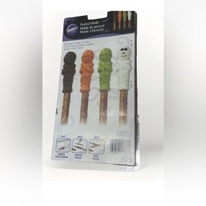 New Halloween Mummy Ghost 6 Place Mold Non Stick Chocolate Pretzel Mold 2115